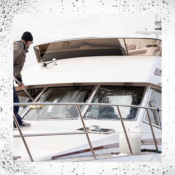 boat exterior cleaning